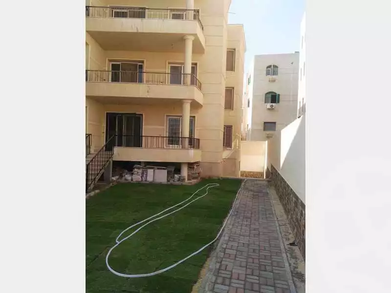 https://aqarmap.com.eg/ar/listing/2724157-for-sale-villa-cairo-new-cairo-ganob-el-akadamiya-(south-academy-(b-taha-hussein-st