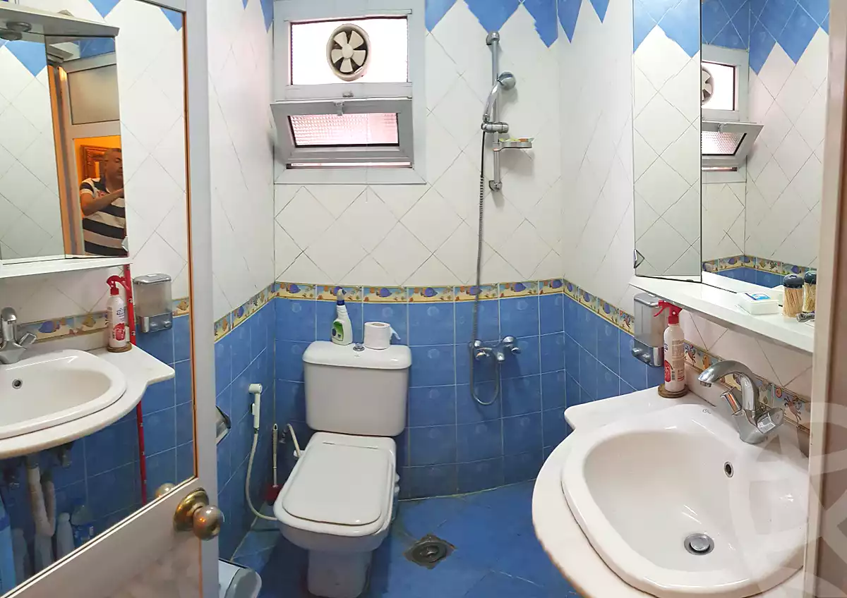 https://aqarmap.com.eg/ar/listing/2875401-for-sale-cairo-dar-el-salam-l-yswy-abd-el-moneim-riad-st