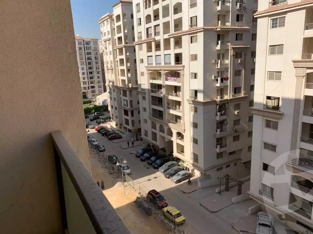 https://aqarmap.com.eg/ar/listing/2783582-for-sale-apartment-cairo-maadi-ring-road-medium-plateau