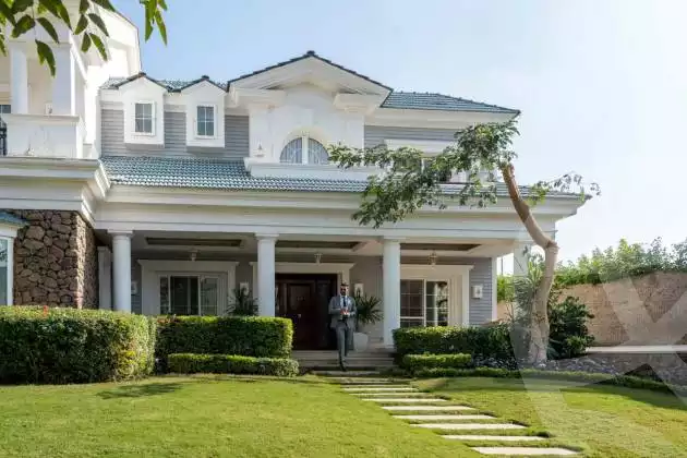 https://aqarmap.com.eg/ar/listing/2793970-for-sale-cairo-new-cairo-compounds-mountain-view-hyde-park