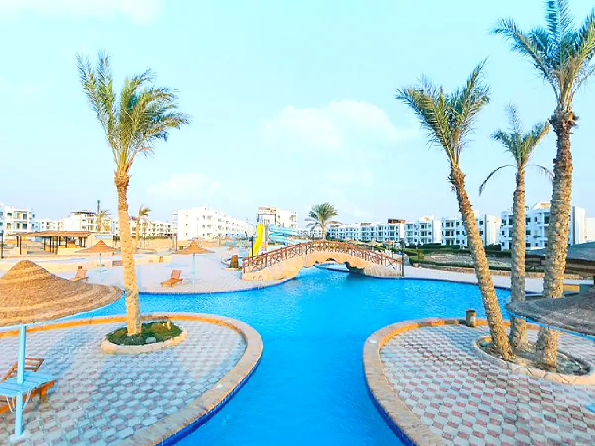 https://aqarmap.com.eg/ar/listing/2809689-projects-golden-beach-2