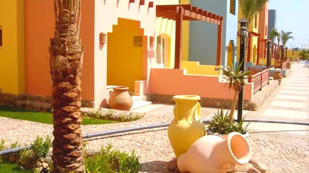 https://aqarmap.com.eg/en/listing/2836114-projects-al-dora-residence