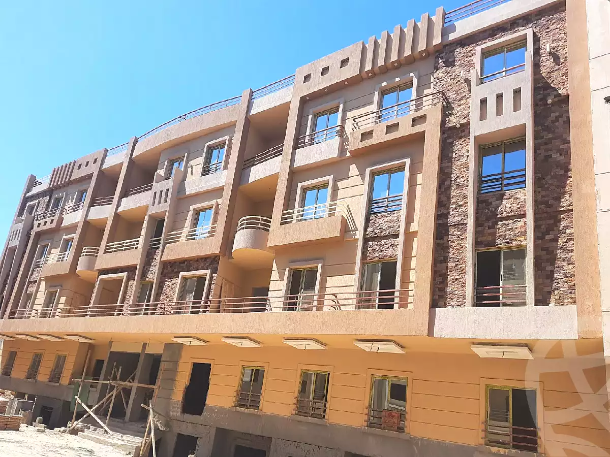 https://aqarmap.com.eg/en/listing/2856112-projects-costa-blu