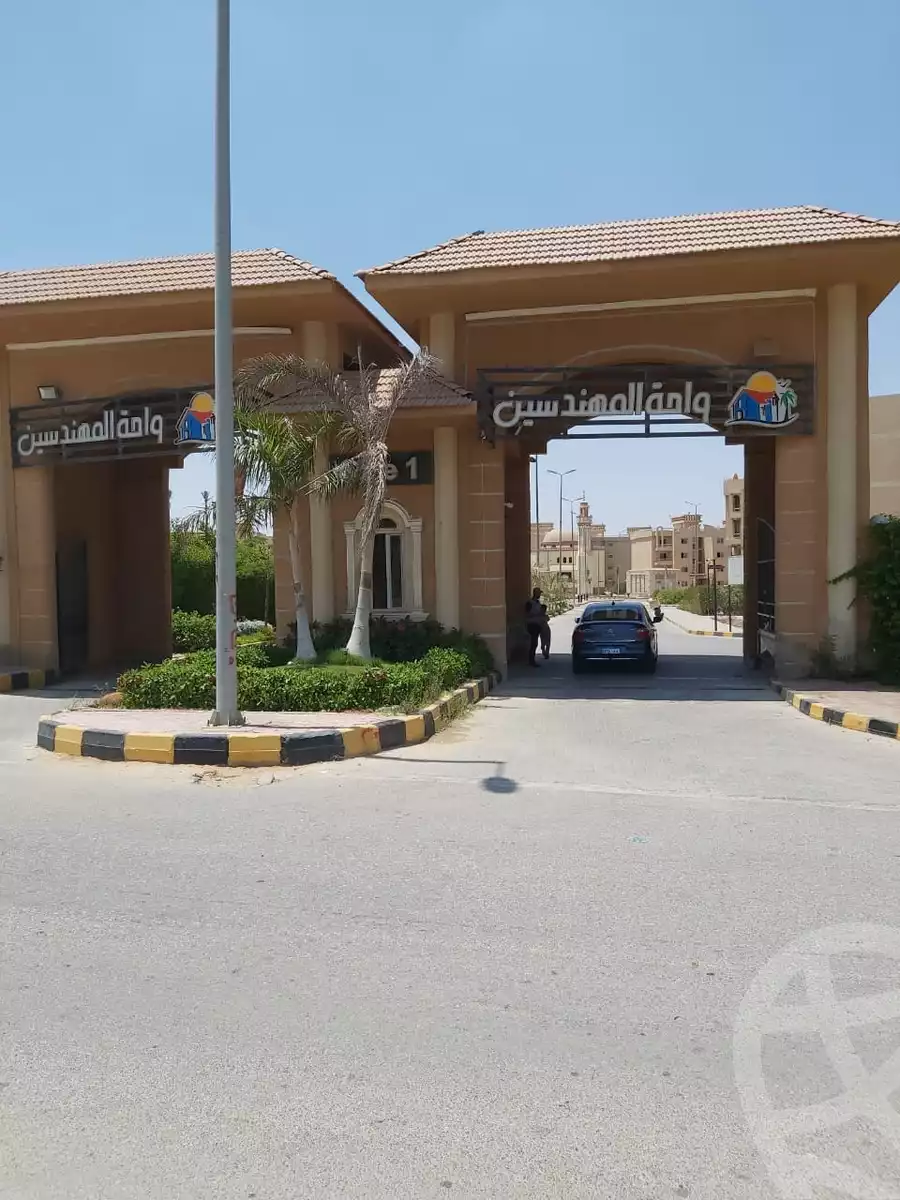 https://aqarmap.com.eg/ar/listing/2856935-for-sale-cairo-6th-of-october-compound-engineers-oasis