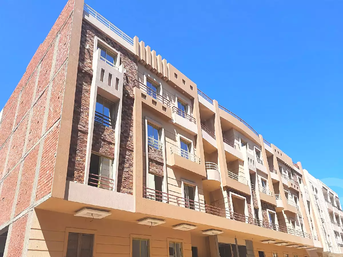 https://aqarmap.com.eg/ar/listing/2858759-projects-riviera-resort