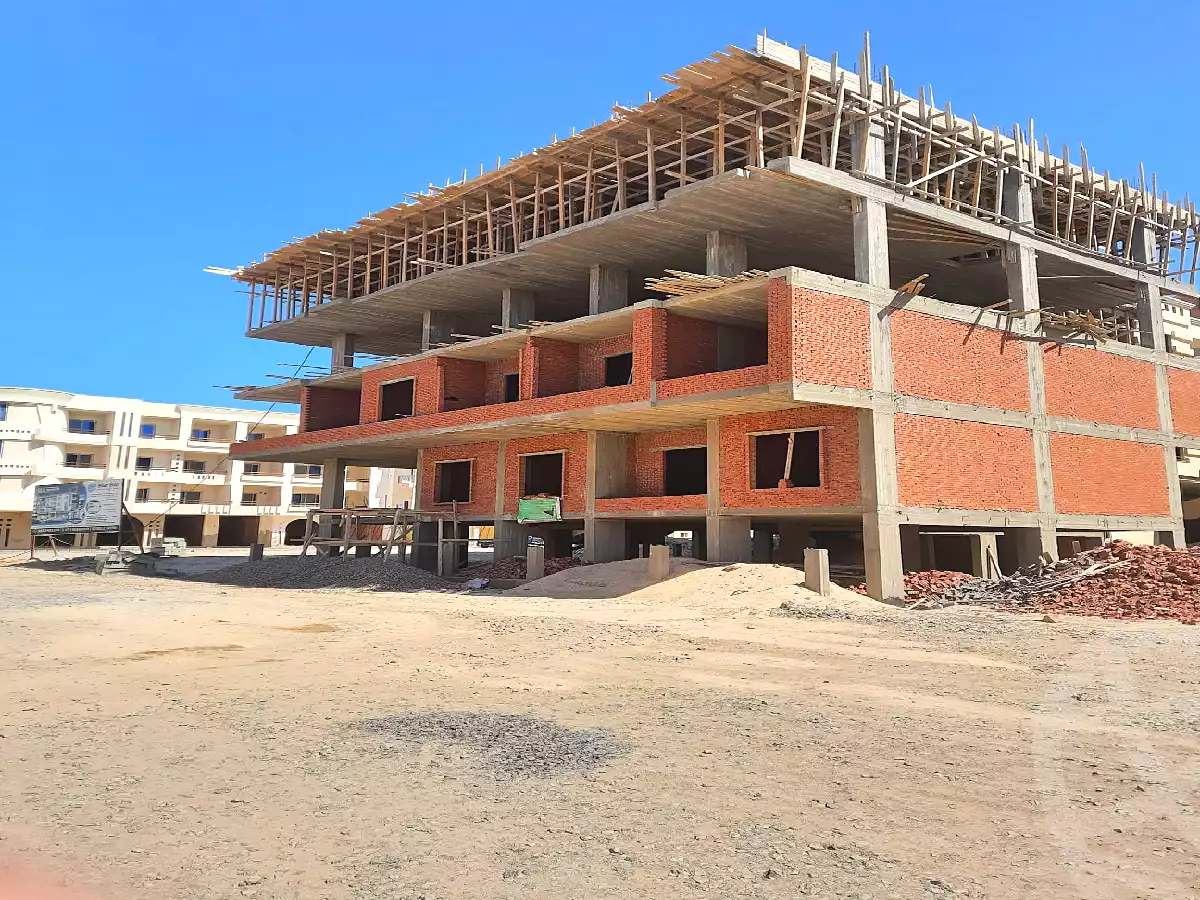 https://aqarmap.com.eg/ar/listing/2858759-projects-riviera-resort