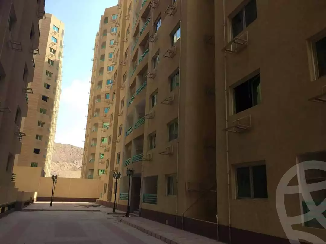 https://aqarmap.com.eg/ar/listing/2889869-for-sale-cairo-el-sheikh-zayed-city-compounds-in-sheikh-zayed-el-rabwa