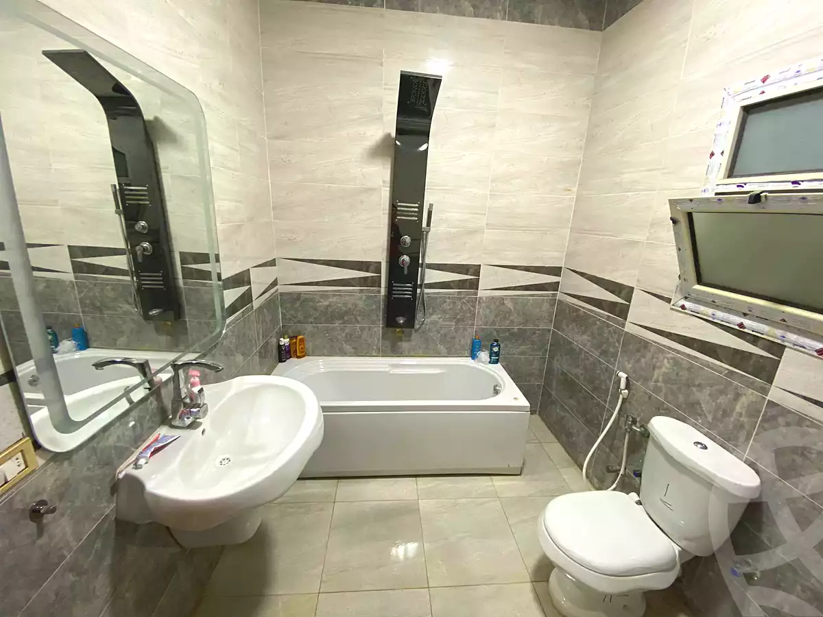 https://aqarmap.com.eg/ar/listing/3001266-for-rent-cairo-ain-shams-jsr-lswys