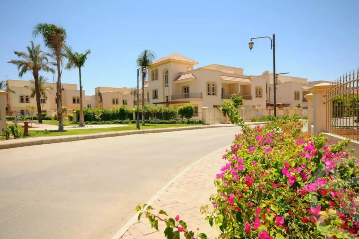 https://aqarmap.com.eg/en/listing/5034065-for-sale-cairo-el-sheikh-zayed-city-compounds-greens