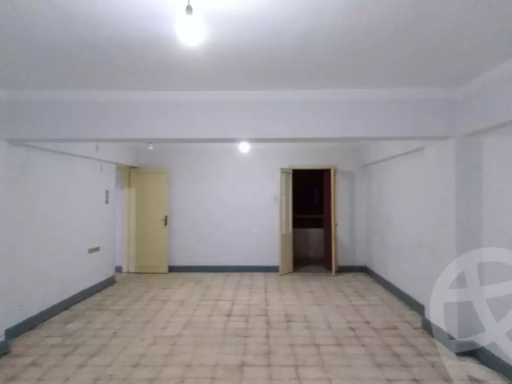 https://aqarmap.com.eg/ar/listing/3139611-for-rent-asyut-asyut-city-el-sadat-st