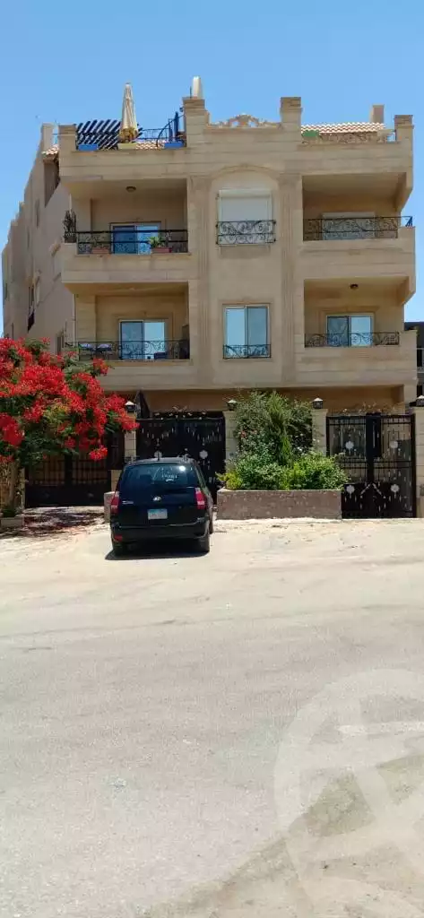 https://aqarmap.com.eg/ar/listing/3703048-for-sale-cairo-new-cairo-ltjm-lkhms-90th-street-northern-90th-street