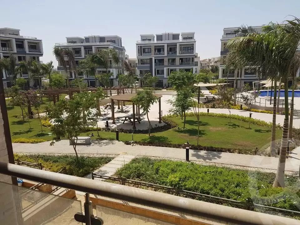 https://aqarmap.com.eg/ar/listing/4170912-for-sale-cairo-el-sheikh-zayed-city-compounds-in-sheikh-zayed-beverly-hills