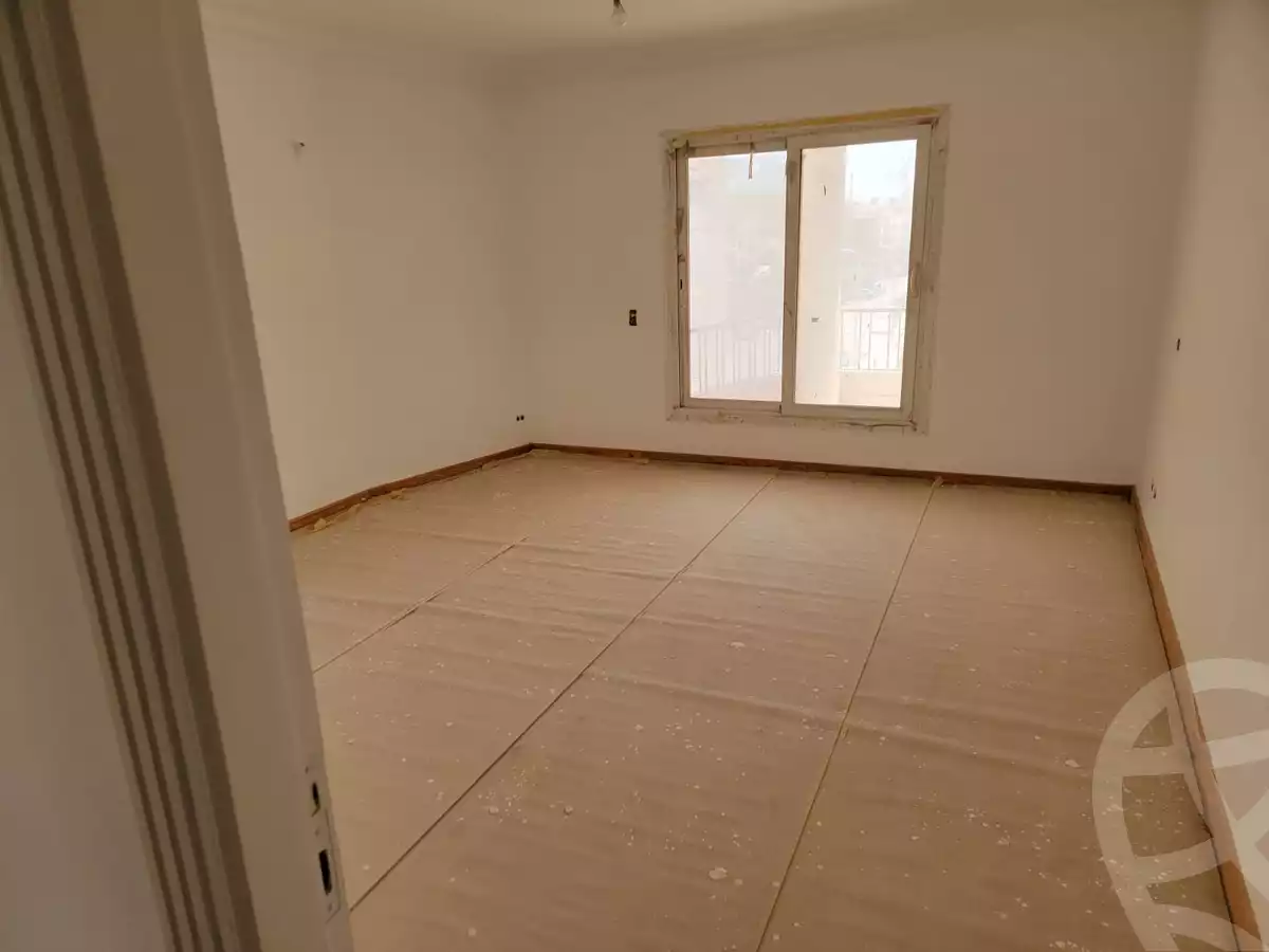 https://aqarmap.com.eg/ar/listing/3836424-for-sale-cairo-new-cairo-ganob-el-akadamiya-(south-academy-(b