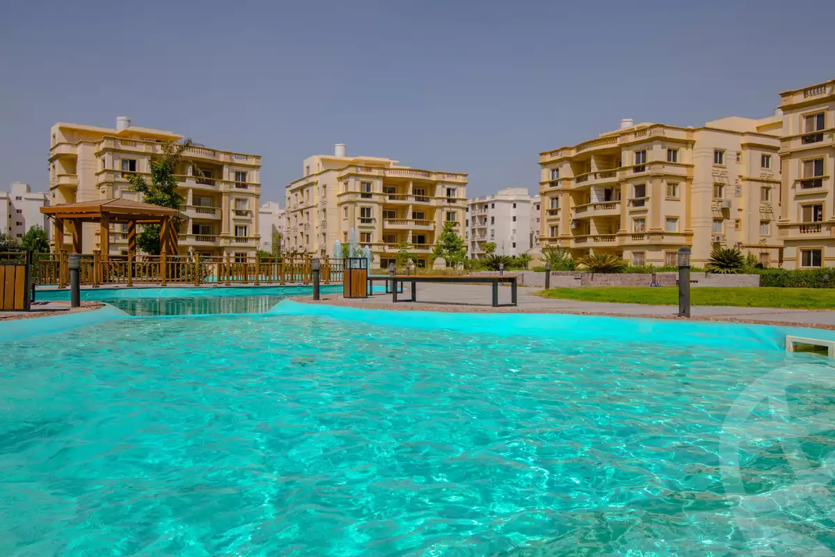 https://aqarmap.com.eg/ar/listing/6132945-for-sale-cairo-6th-of-october-hadaeq-october-kmbwnd-fy-hdyq-ktwbr-golf-residences