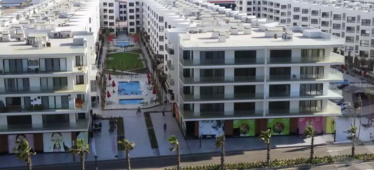 https://aqarmap.com.eg/en/listing/3866681-for-sale-port-said-kmbwnd-fy-bwr-s-yd-porto-said-compound-amer-group