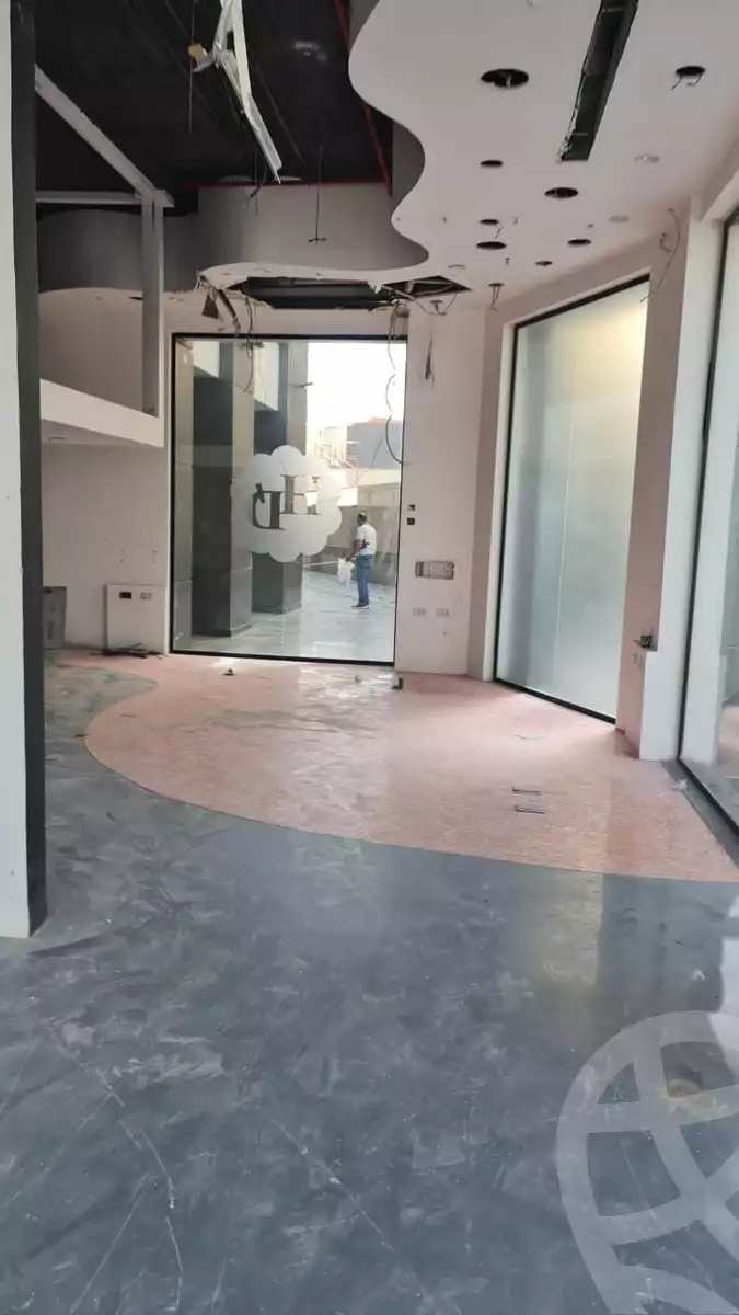https://aqarmap.com.eg/ar/listing/3462160-for-rent-cairo-new-cairo-ltjm-lkhms-90th-street-90th:-between-mountain-view-roundabout-and-auc