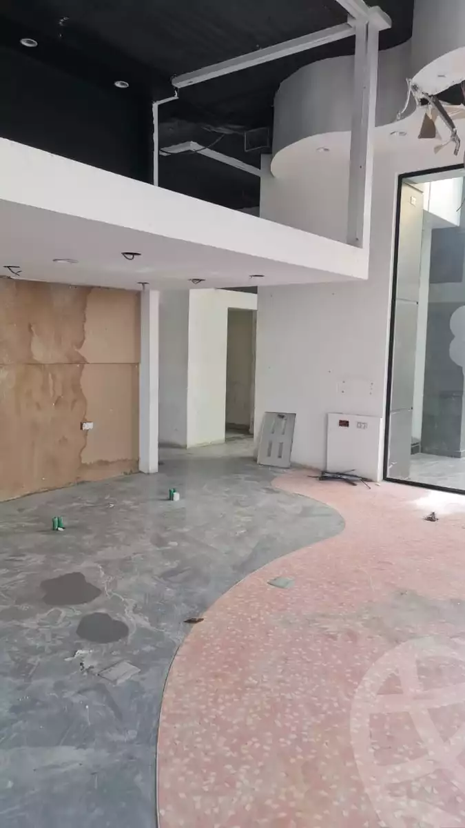https://aqarmap.com.eg/ar/listing/3462160-for-rent-cairo-new-cairo-ltjm-lkhms-90th-street-90th:-between-mountain-view-roundabout-and-auc