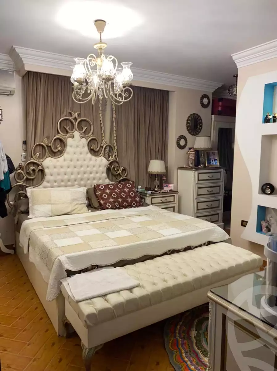 https://aqarmap.com.eg/en/listing/4253777-for-sale-cairo-heliopolis-cairo-heliopolis-heliopolis-square-abd-el-salam-ibrahim-st