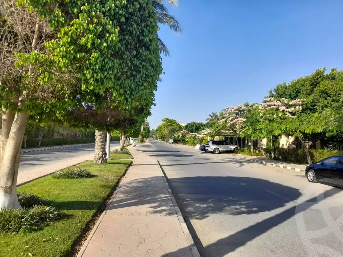 https://aqarmap.com.eg/ar/listing/3542588-for-sale-cairo-6th-of-october-compounds-mena-garden-city