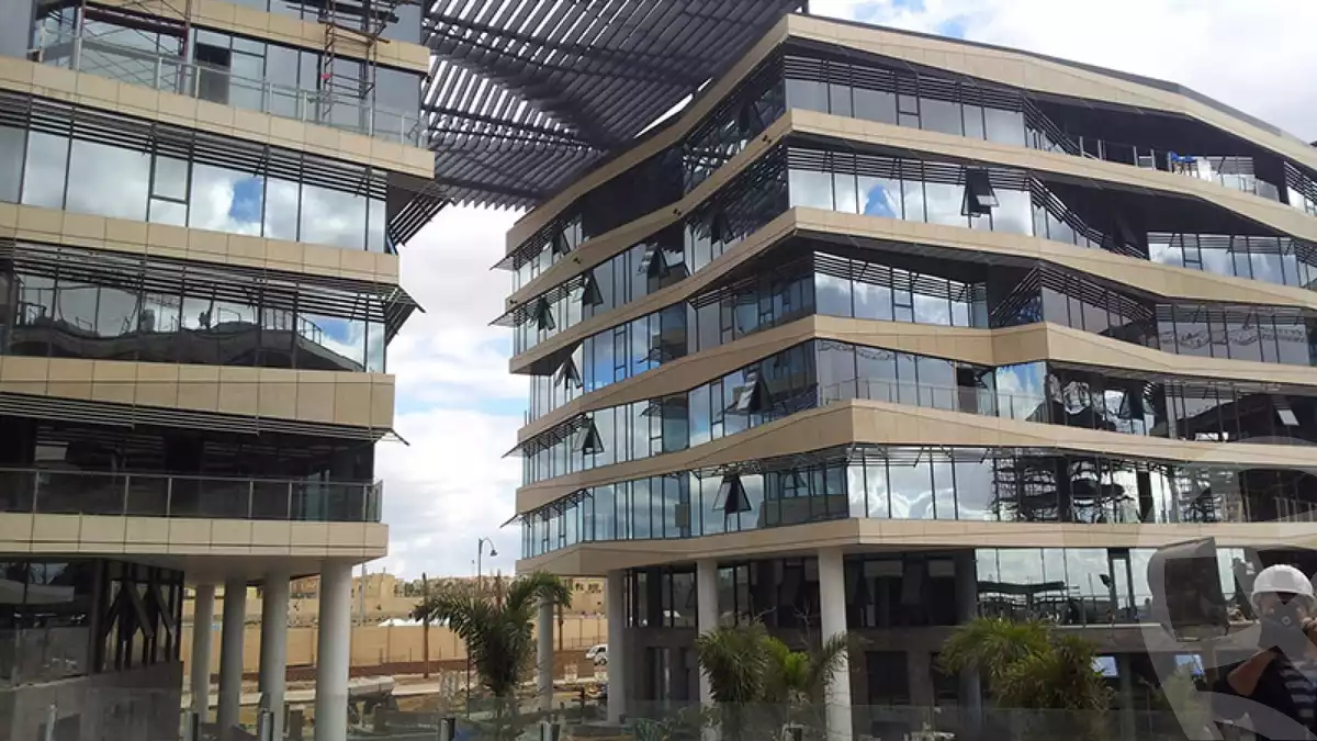 https://aqarmap.com.eg/en/listing/4210989-for-sale-cairo-el-sheikh-zayed-city-compounds-in-sheikh-zayed-the-polygon