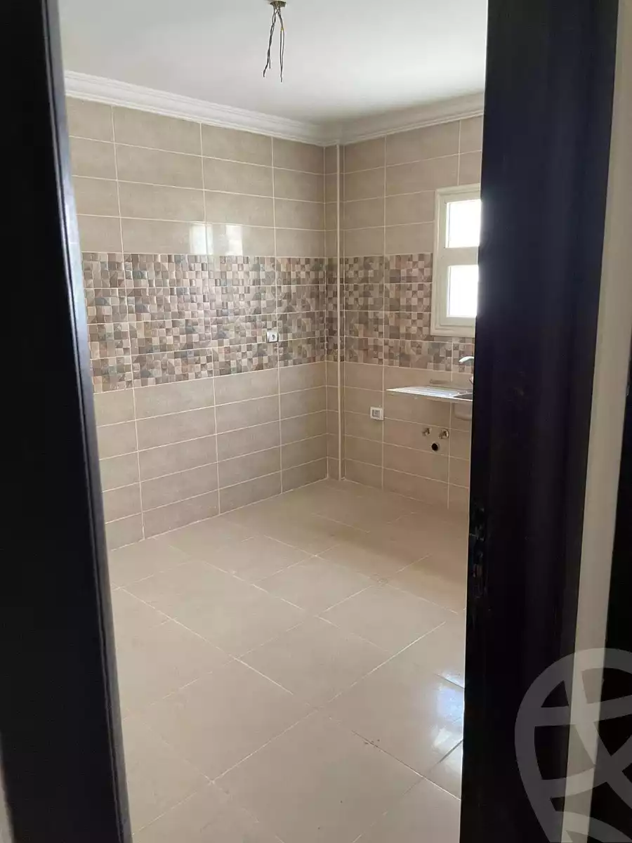 https://aqarmap.com.eg/ar/listing/4278847-for-sale-cairo-new-cairo-compounds-jyd