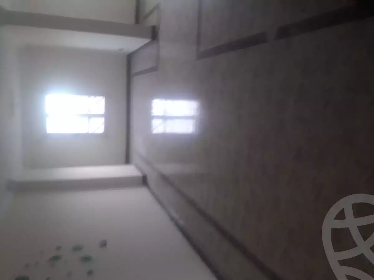 https://aqarmap.com.eg/ar/listing/3934492-for-sale-alexandria-moharram-bey-kanal-al-mahmoudeya-al-bahri-st