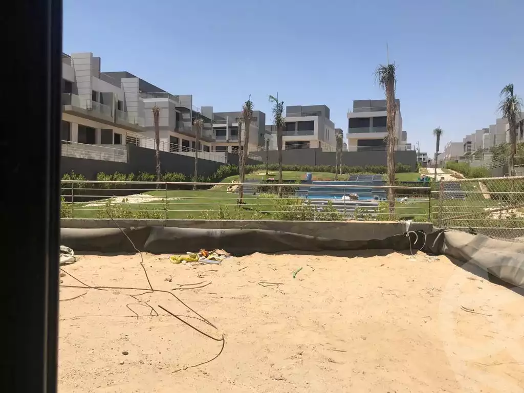 https://aqarmap.com.eg/ar/listing/3614935-for-sale-cairo-el-sheikh-zayed-city-compounds-in-sheikh-zayed-el-patio-zahraa