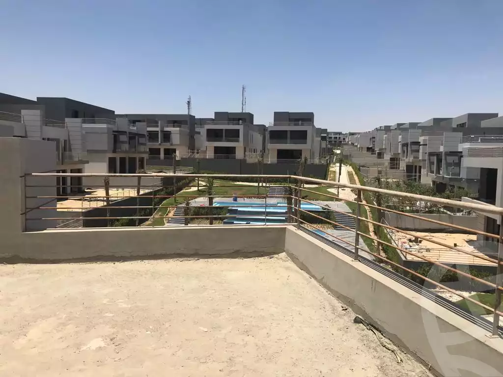 https://aqarmap.com.eg/ar/listing/3614935-for-sale-cairo-el-sheikh-zayed-city-compounds-in-sheikh-zayed-el-patio-zahraa