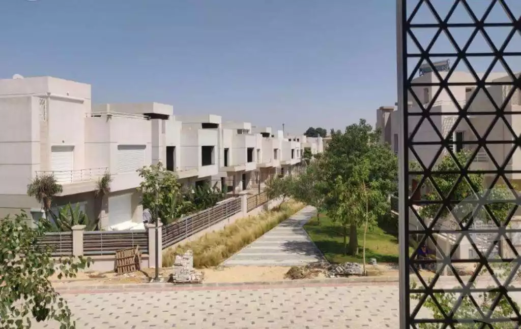 https://aqarmap.com.eg/ar/listing/3622788-for-sale-cairo-el-sheikh-zayed-city-compounds-in-sheikh-zayed-atrio