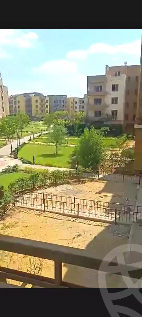 https://aqarmap.com.eg/ar/listing/4019302-for-sale-cairo-6th-of-october-compound-eshraqah
