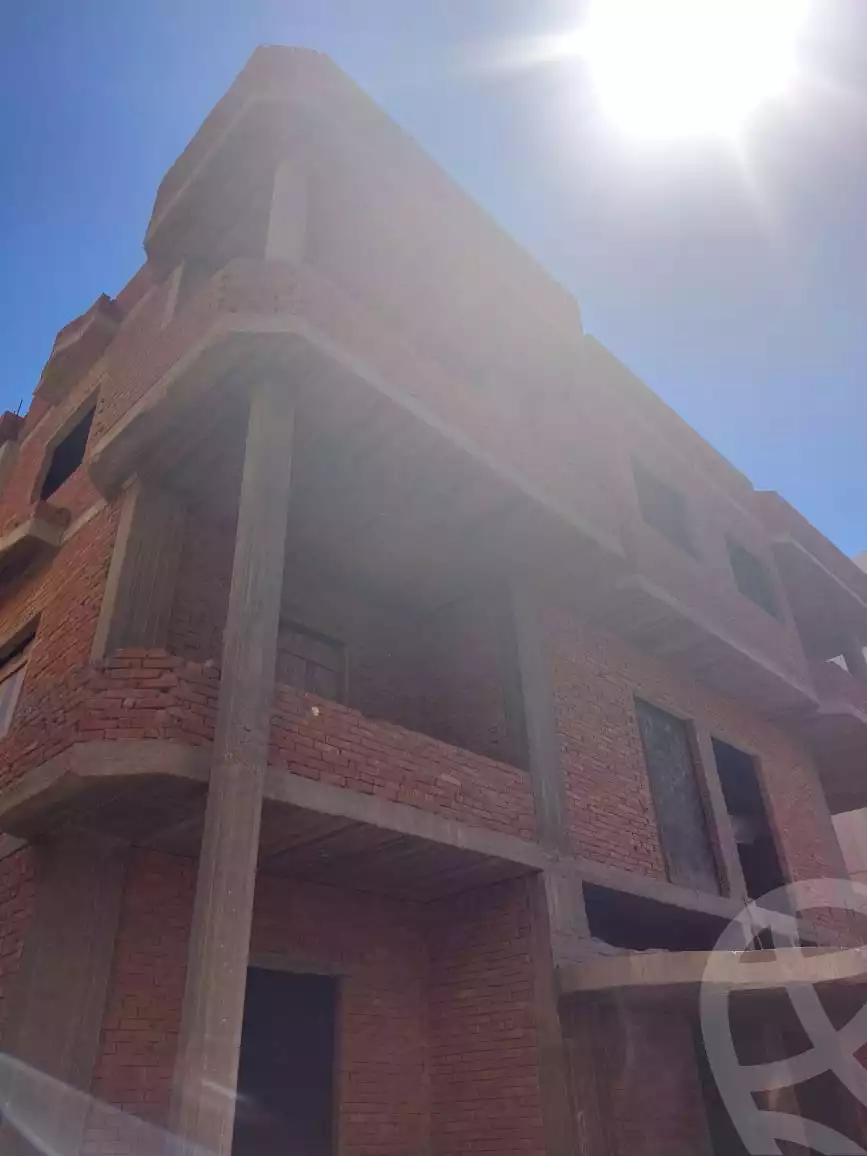 https://aqarmap.com.eg/ar/listing/3632278-for-sale-cairo-new-cairo-sharq-el-akadamiya-tuman-bay-st