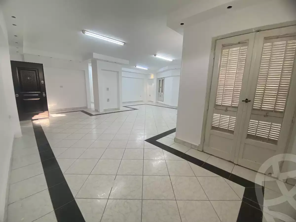 https://aqarmap.com.eg/ar/listing/3635895-for-sale-cairo-al-oubour-el-hay-el-awal