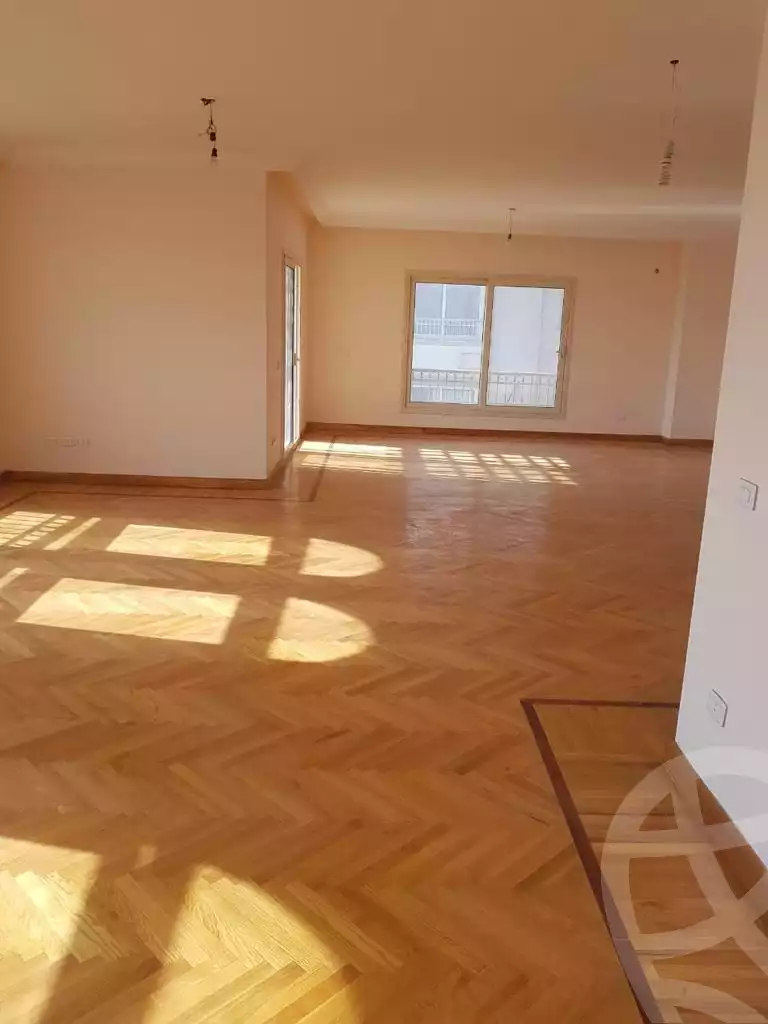 https://aqarmap.com.eg/ar/listing/3685126-for-sale-cairo-el-sheikh-zayed-city-compounds-greens
