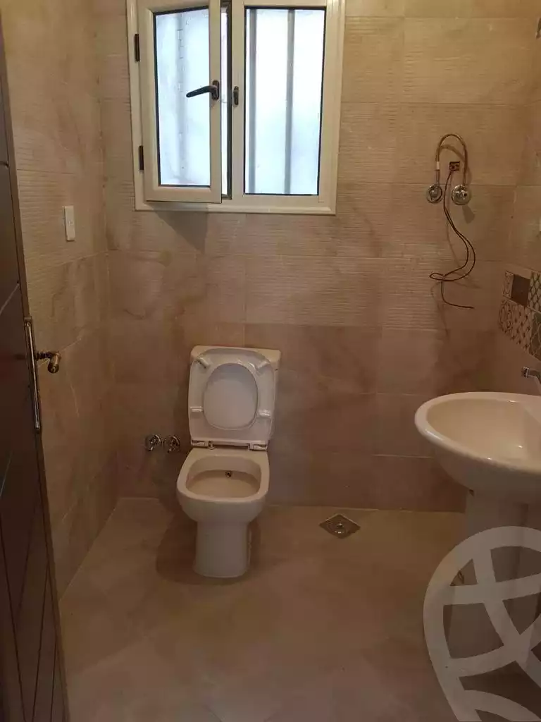 https://aqarmap.com.eg/ar/listing/3685126-for-sale-cairo-el-sheikh-zayed-city-compounds-greens