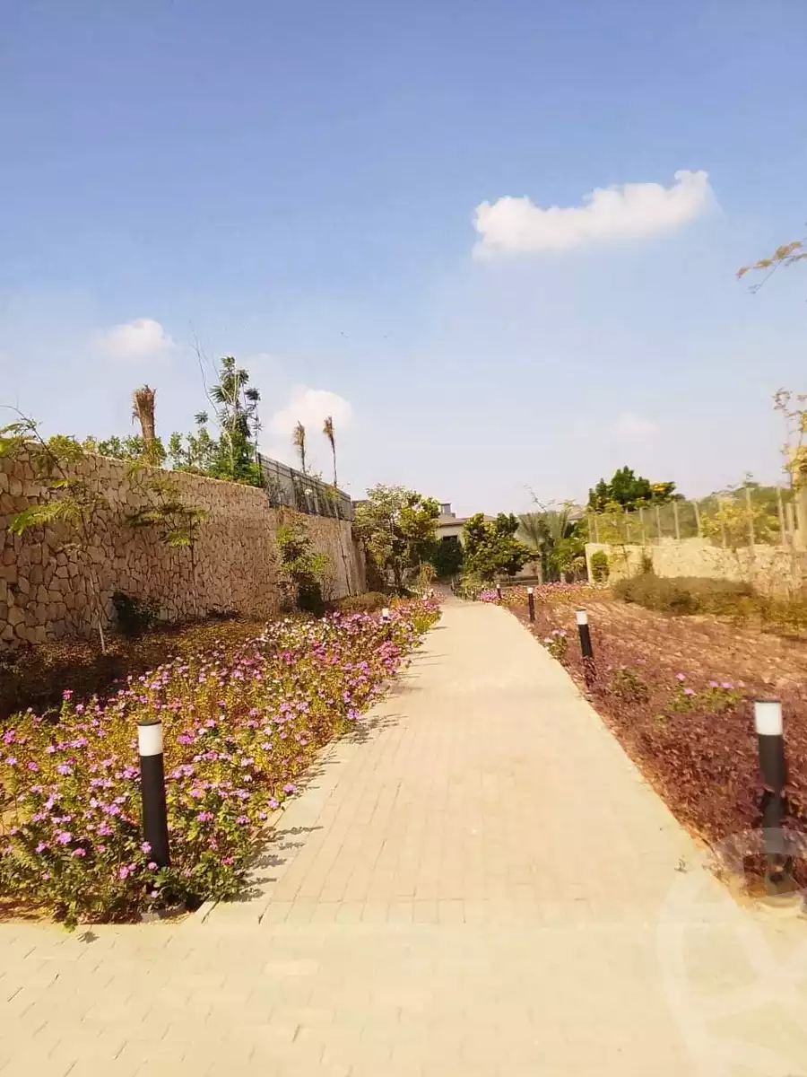 https://aqarmap.com.eg/ar/listing/3685267-for-sale-cairo-el-sheikh-zayed-city-compounds-in-sheikh-zayed-telal-el-jazeera