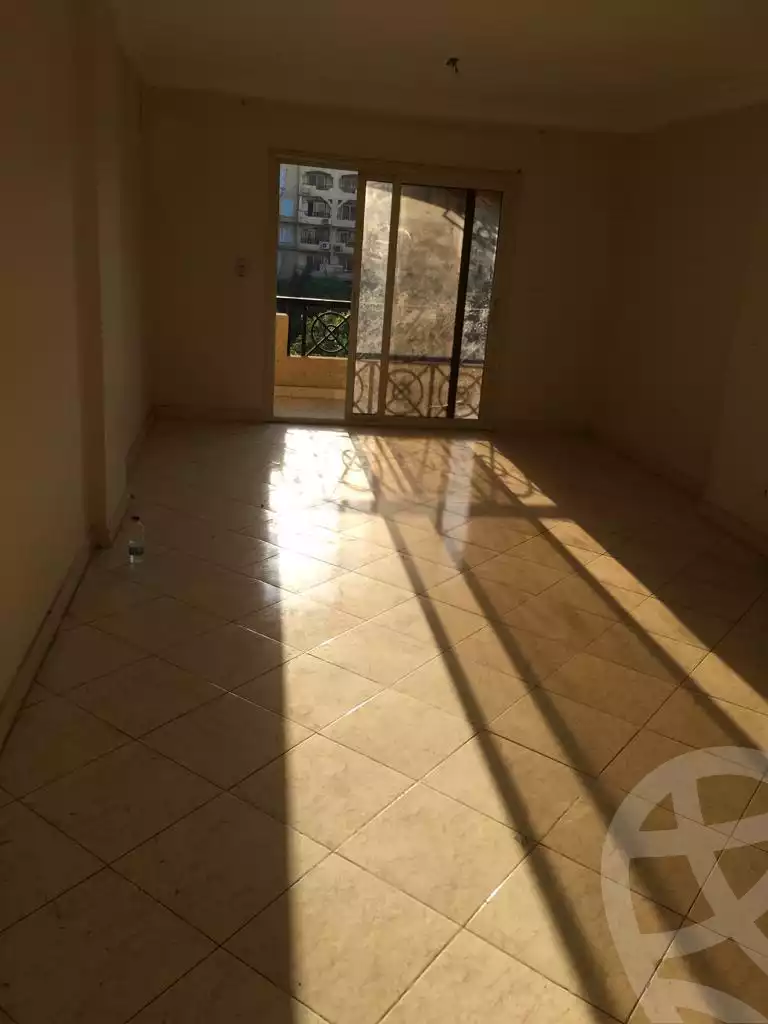 https://aqarmap.com.eg/ar/listing/3688767-for-rent-cairo-new-cairo-compounds-ritaj