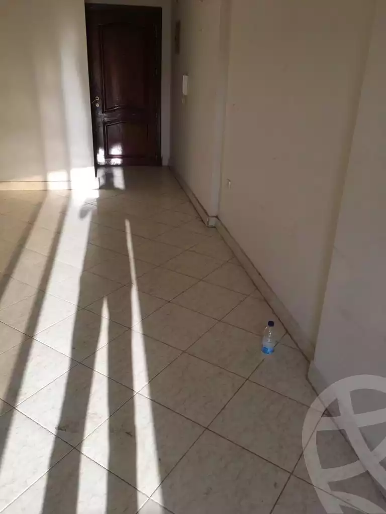 https://aqarmap.com.eg/ar/listing/3688767-for-rent-cairo-new-cairo-compounds-ritaj