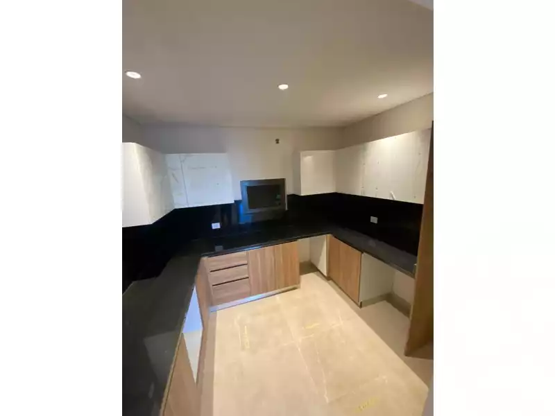 https://aqarmap.com.eg/ar/listing/3691868-for-sale-cairo-el-sheikh-zayed-city-compounds-brj-zyd-wr-llttwyr