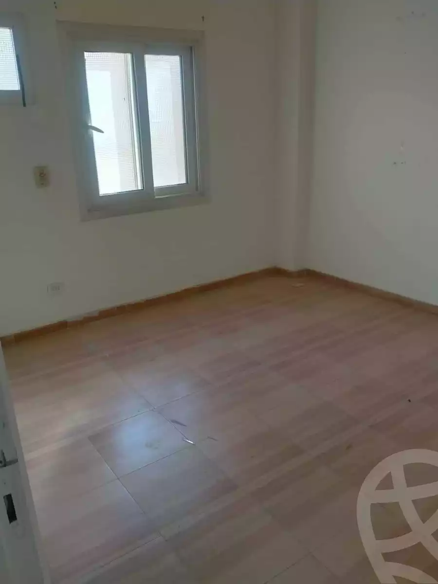 https://aqarmap.com.eg/en/listing/4097130-for-rent-cairo-6th-of-october-el-ahyaa-neighborhood-1st-al-shohadaa-st