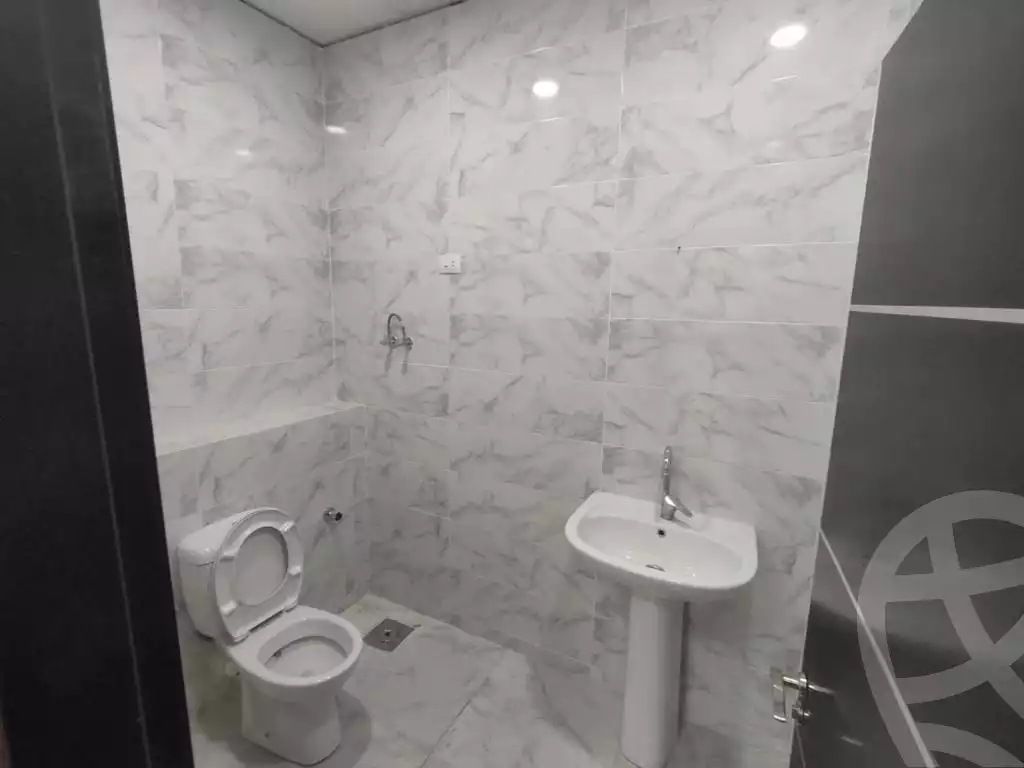 https://aqarmap.com.eg/ar/listing/3582670-for-rent-cairo-el-sheikh-zayed-city-compounds-in-sheikh-zayed-the-polygon
