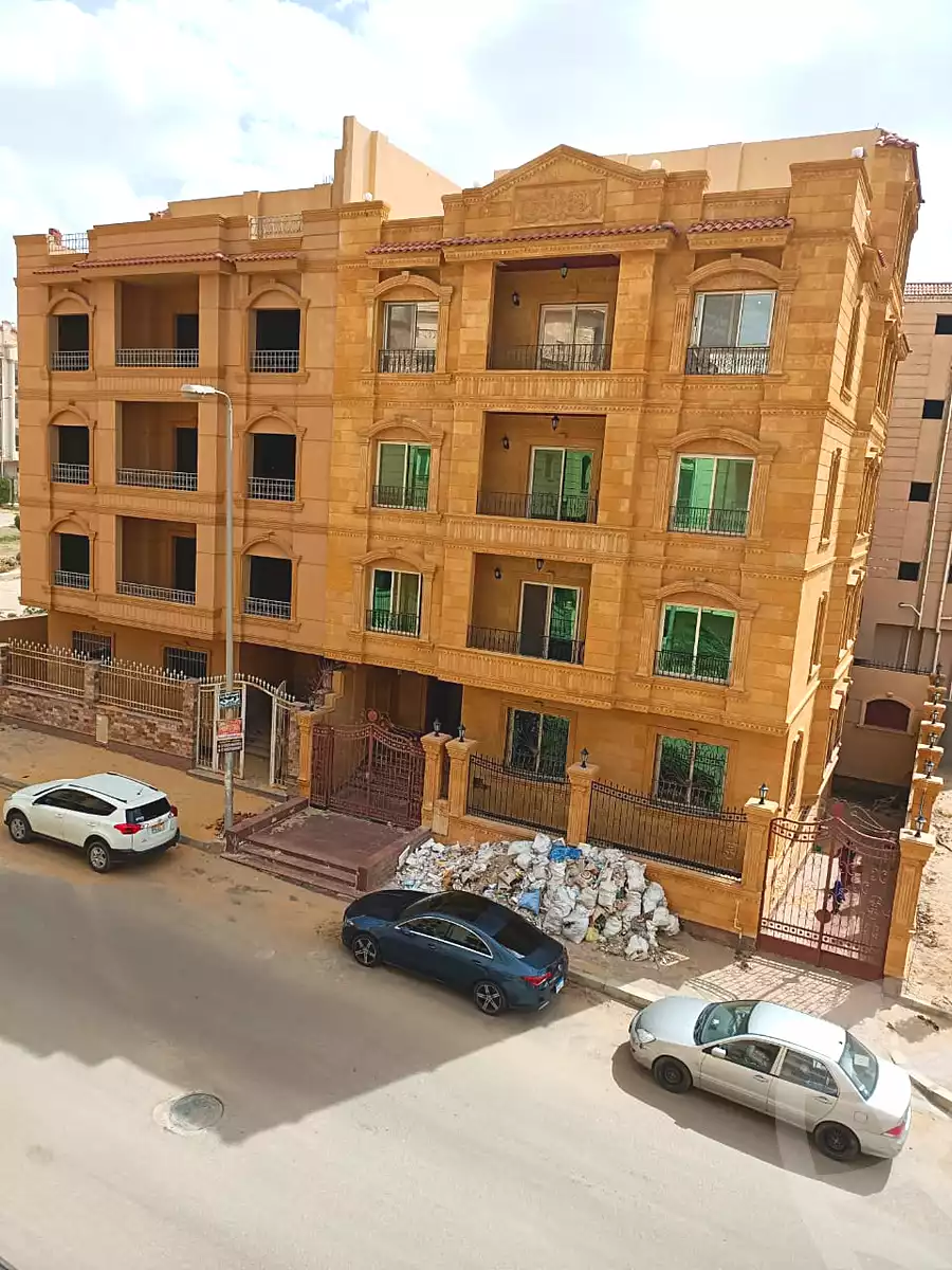 https://aqarmap.com.eg/ar/listing/3725397-for-rent-cairo-new-cairo-south-investors-mohammed-nagib-axis-st