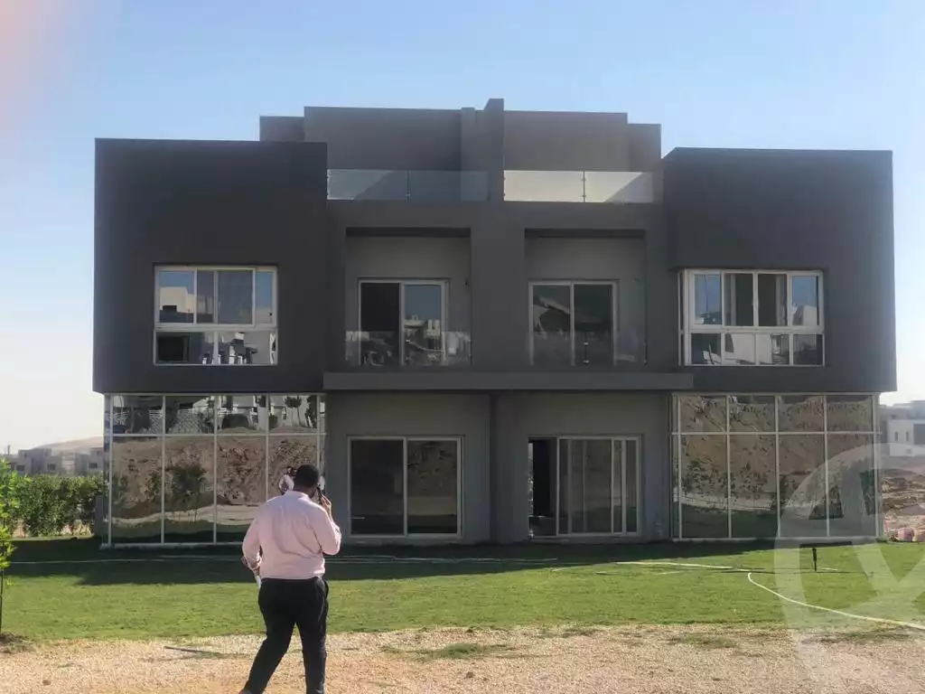 https://aqarmap.com.eg/ar/listing/3754511-for-sale-cairo-el-sheikh-zayed-city-compounds-in-sheikh-zayed-etapa