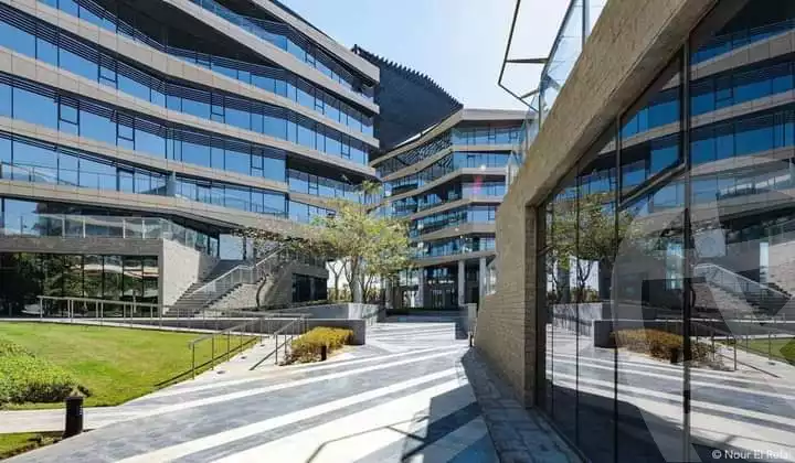 https://aqarmap.com.eg/ar/listing/3758130-for-rent-cairo-el-sheikh-zayed-city-compounds-in-sheikh-zayed-the-polygon