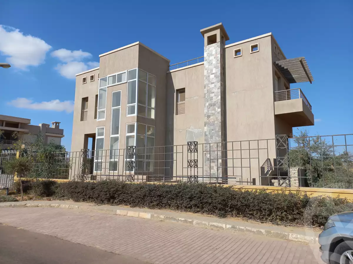 https://aqarmap.com.eg/ar/listing/3772811-for-sale-cairo-alex-cairo-desert-road-mdyn-sfnks-ljdyd