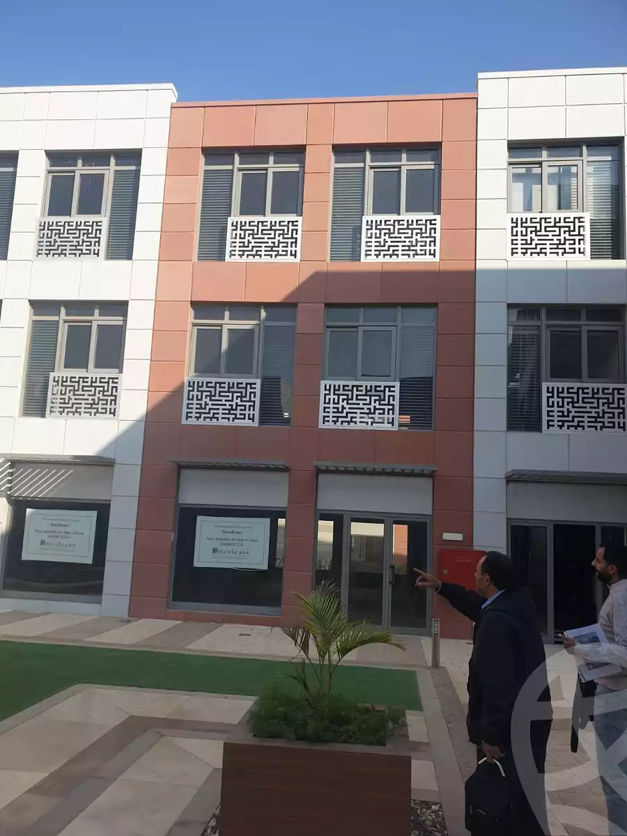 https://aqarmap.com.eg/ar/listing/3774935-for-sale-cairo-el-sheikh-zayed-city-compounds-in-sheikh-zayed-the-courtyard