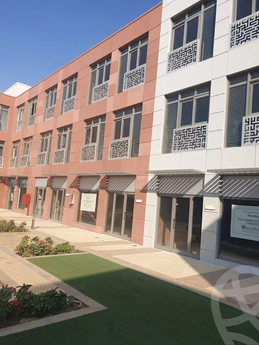 https://aqarmap.com.eg/ar/listing/3774935-for-sale-cairo-el-sheikh-zayed-city-compounds-in-sheikh-zayed-the-courtyard