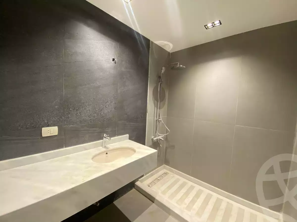 https://aqarmap.com.eg/en/listing/4203019-for-sale-alexandria-glim-shr-ljysh