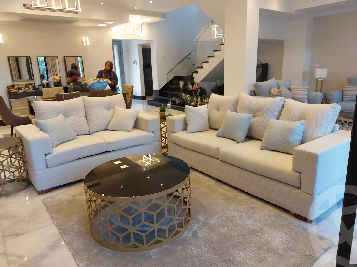 https://aqarmap.com.eg/ar/listing/3778867-for-rent-cairo-el-sheikh-zayed-city-compounds-kmbwnd-wyst-twn-swdyk