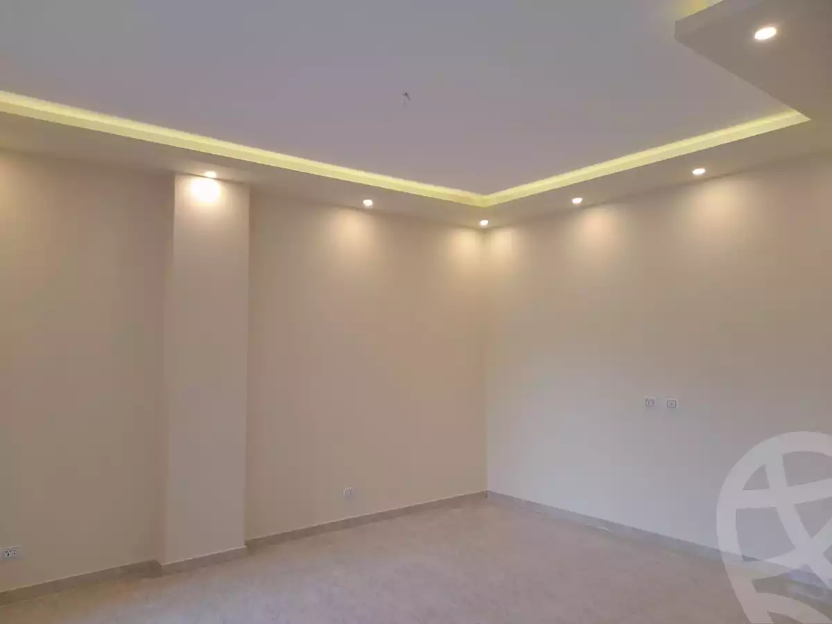 https://aqarmap.com.eg/ar/listing/3791453-for-sale-cairo-el-sheikh-zayed-city-compounds-in-sheikh-zayed-casa