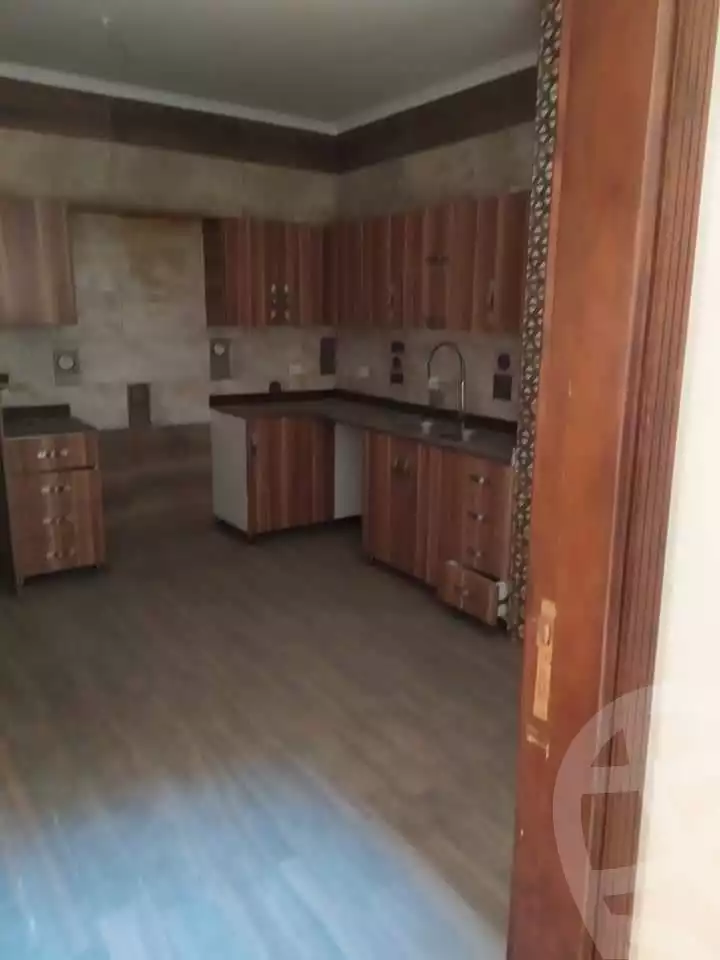https://aqarmap.com.eg/ar/listing/3799425-for-sale-cairo-el-sheikh-zayed-city-compounds-in-sheikh-zayed-casa